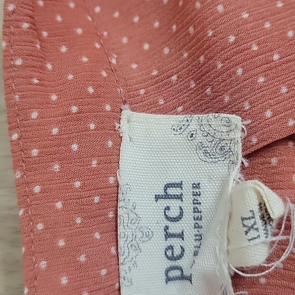 Curvy Girl 1x Flowy Boho Pink Polka Dot Blouse 1X - Picture 7 of 7